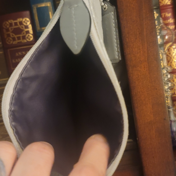 Coach cross body, shoulder purse. - Picture 5 of 8